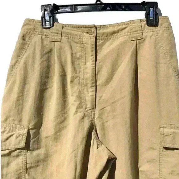 LL BEAN WOMENS TRAVELER CARGO OUTDOORS PANT KAHKI LIGHT WEIGHT Sz. 10 - Picture 5 of 10